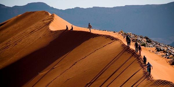 Trekking en el desierto del Sahara