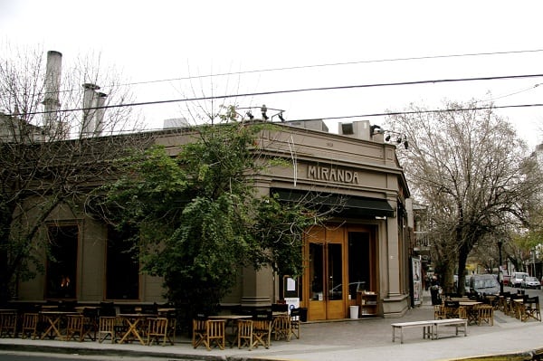 Miranda es un típico restaurante de Palermo Hollywood en Costa Rica y Fitz Roy.